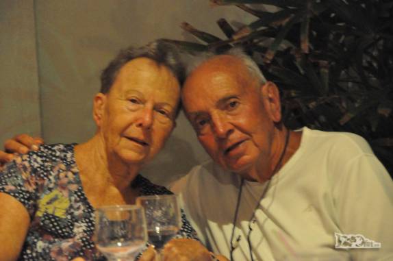 Os pais, no nosso primeiro jantar em família no hotel em Fortim, litoral do Ceará